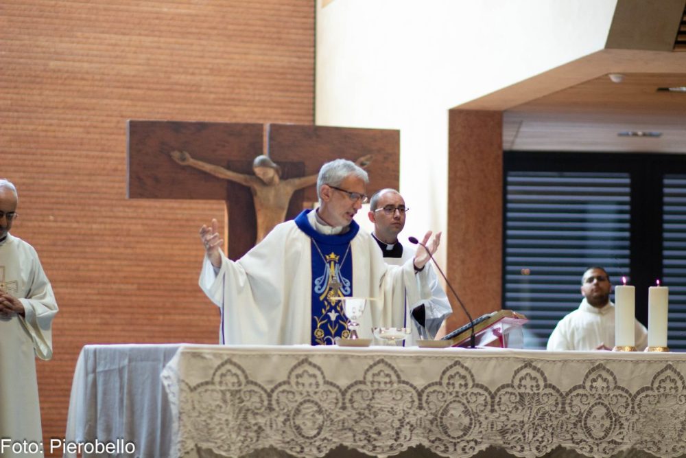 La Messa con Mons. Giraudo 