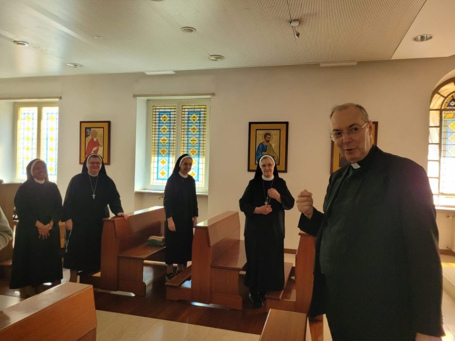 Mons. Frisina nel Monastero Cottolenghino San Giuseppe 